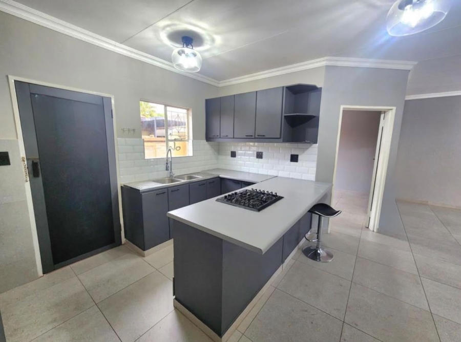 To Let 3 Bedroom Property for Rent in Groenvlei Sh Free State